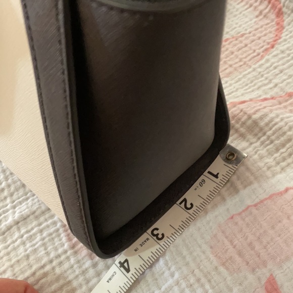 SOLD Michael Kors Crossbody NWOT Black and White - Picture 7 of 7